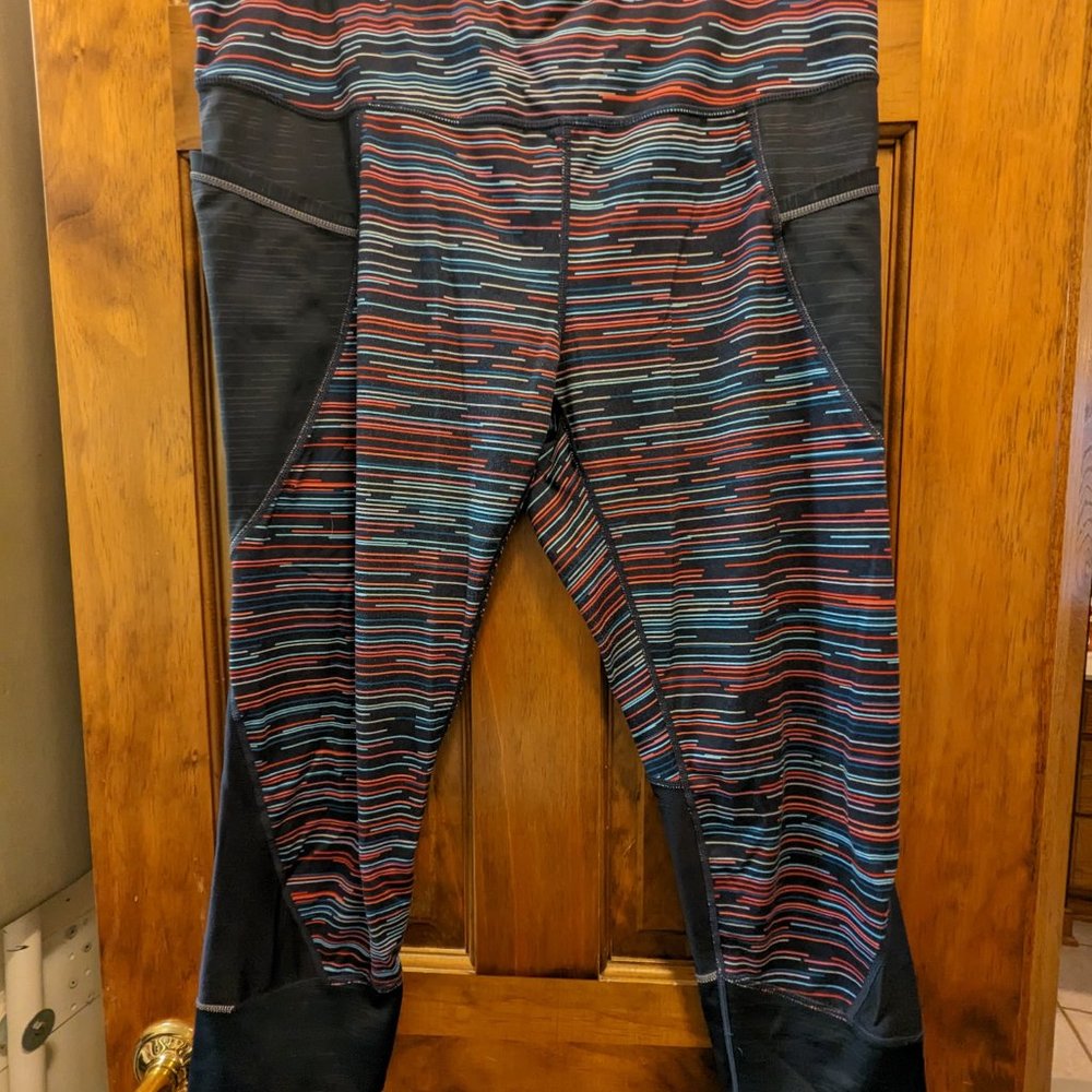 Striped XL Athleta Capri Leggings
